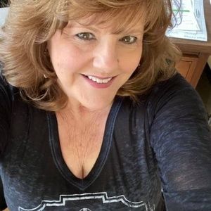 Meet your Posher, Leslie